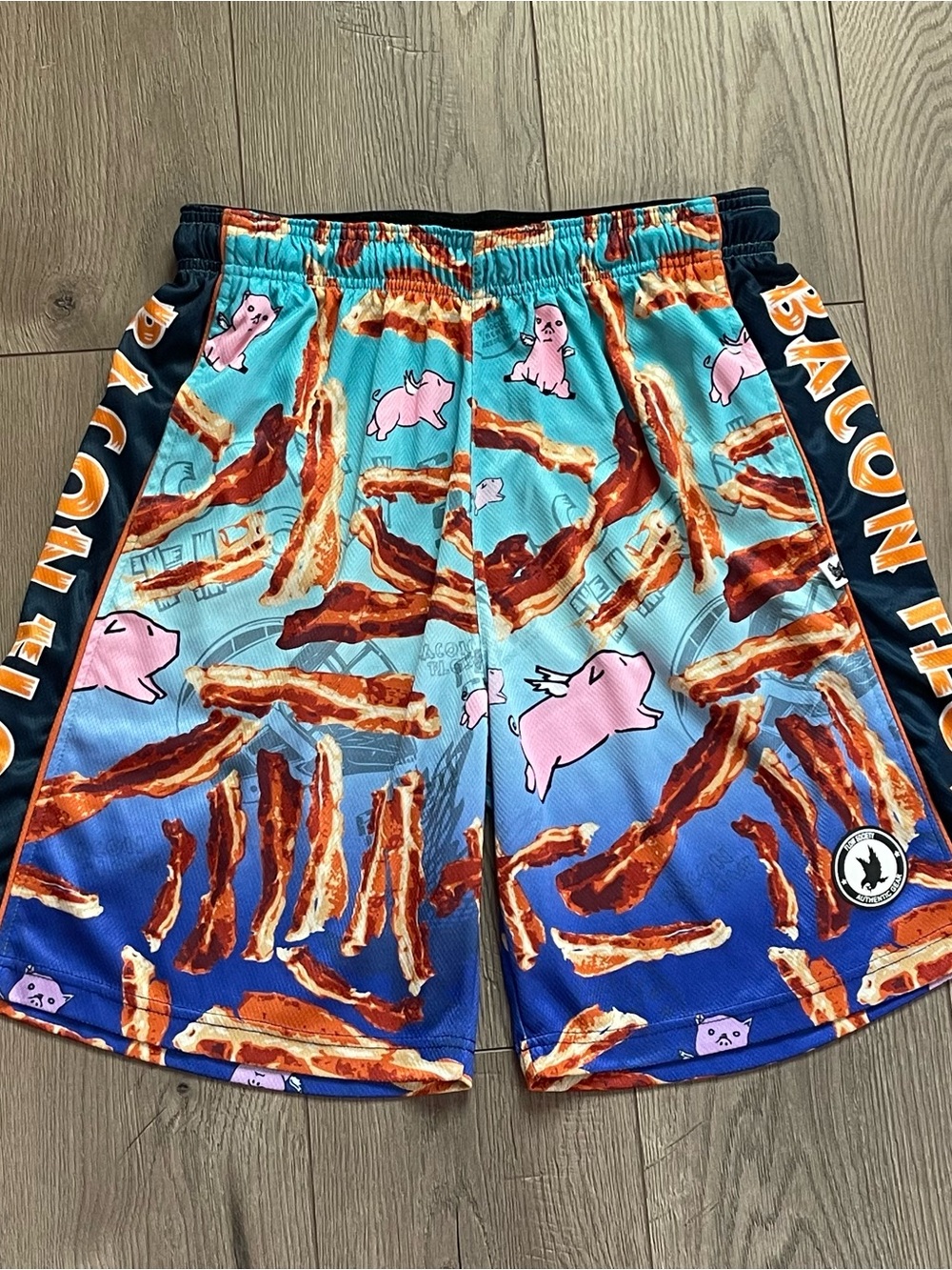 Flow Society Men’s Medium Bacon Attack Pigs Fly 8 Inch Lacrosse Shorts
